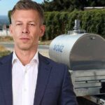 Kiszáradtak a csapok Szentendrén: Lajtos kocsik és katonai vízszállítmányokkal segítik a helyieket – Magyar Péter miniszterelnök is megszólalt az ügyben