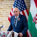 Áder János után Sulyok Tamás is közpénzen vakációzott Amerikában: különgép, családi kiruccanás a Dallas forgatási helyszínére