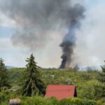 Tűz Törökbálinton: 39 hektáros területen lángol a  növényzet, a polgármester kéri, hogy a környékbeliek ne tartózkodjanak a szabadban