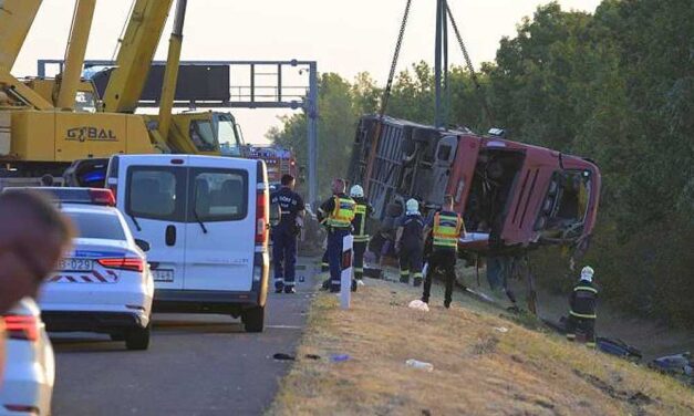 Busztragédia az M3-ason: Itt van minden friss információ a lengyel busz balesetéről, 12-en meghaltak, Magyar Péter és Donald Tusk is megszólalt, különrepülőt küldenek Varsóból