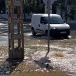 Miközben országos vízkorlátozást vezettek be, a 16. kerületben, csőtörés miatt, folyik el az aranyat érő ívóvíz