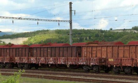 Vasúti baleset Győrnél: mozdonnyal ütközött egy tehervonat, késésekre kell számítani a győri vonalon, a szegedi vonalon is pótlóbuszok járnak