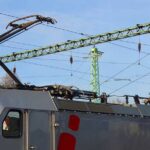 Fa dőlt a felsővezetékre Ferihegynél, jelentős késések vannak a ceglédi vonalon