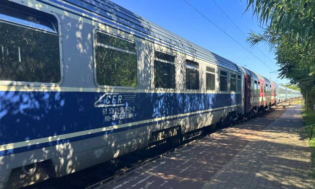 Elgázolt egy embert az InterCity Újfehértónál: Sajótszerntpéternél megdobáltak egy vonatot kővel, leállt a forgalom