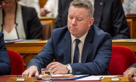Pósfai Gábor: Az önkormányzatok ismét maguk dönthetnének a trafikok nyitvatartási rendjéről és az alkoholárusítás szabályairól