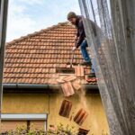 Szélhámos szakik: 6 milliót kértek a tetőjavításhoz szükséges anyagokra, majd újabb 7 milliót akartak kicsalni a tulajdonostól