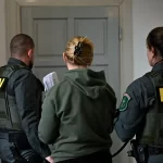 „Már nagyon vártuk államtitkár asszony” – ügyvédje szerint így fogadták az őrök a kecskeméti börtönben a Hankó Balázs volt államtitkárát